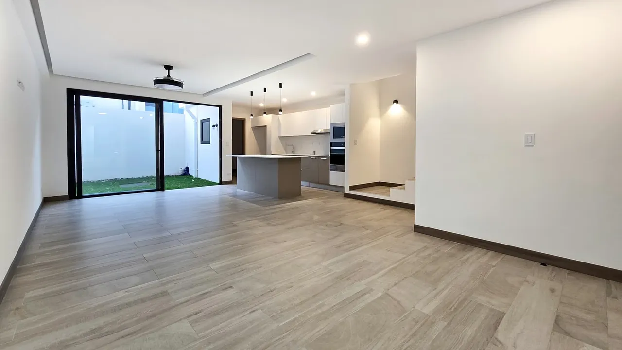 Casa Nueva 3 Habitaciones + Amenidades Premium |  $2350  | Lindora Village