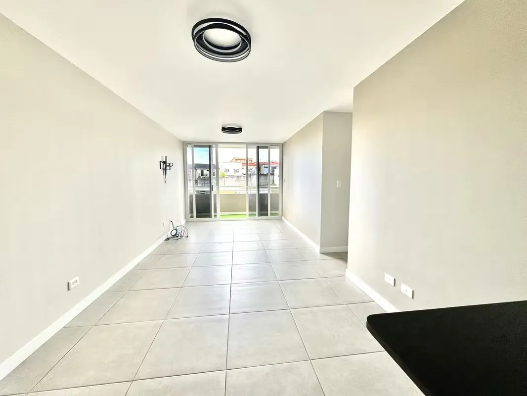 Beautiful rental apartment in 5500.00 colones curridabat 7 floors