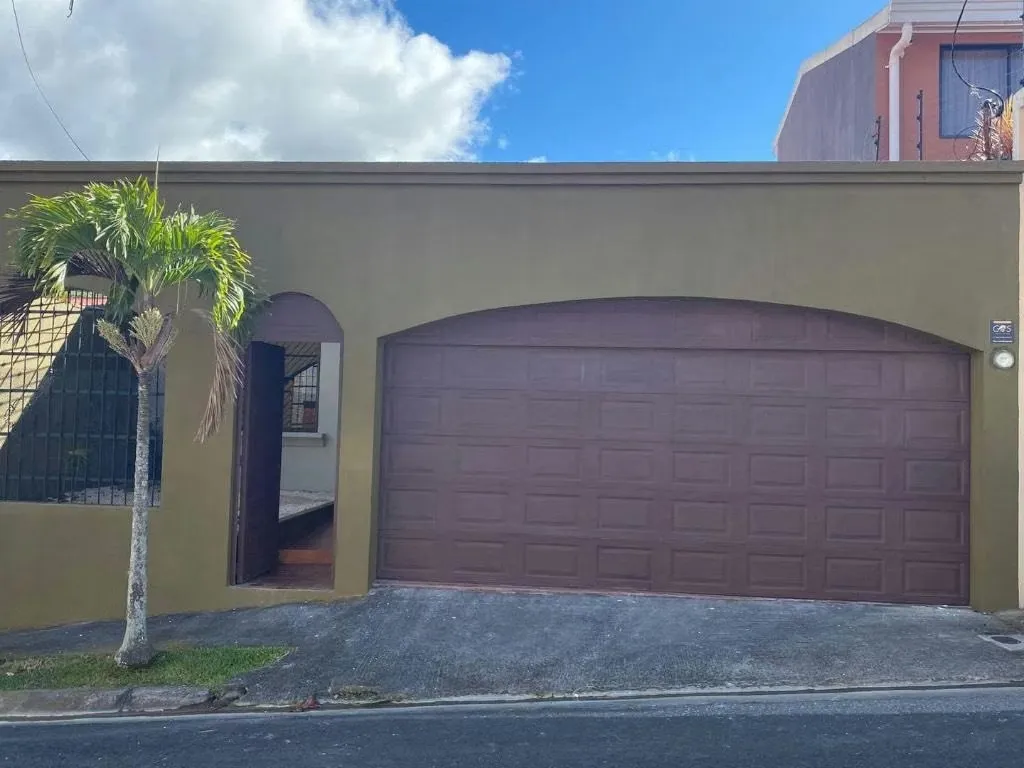 House for Sale in Tres Rios, Cartago in a beautiful Residential
