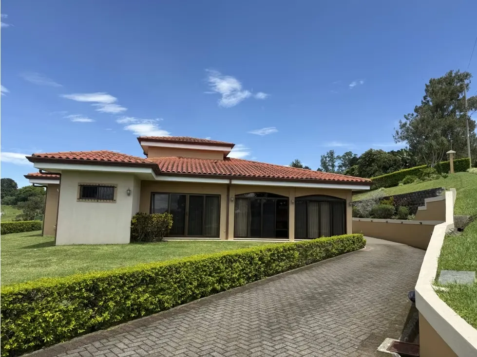 Hermosa Casa para venta en Vistas de Santa Bárbara