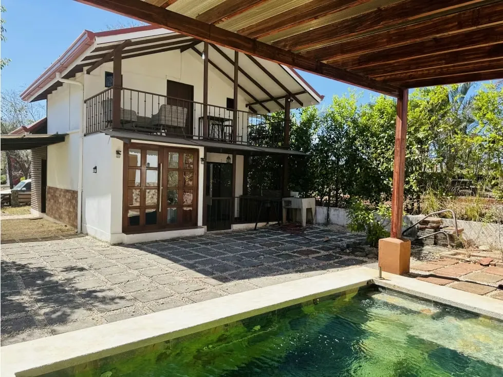 Tropical Forest Home with Pool for Rent – Bosques de Pinilla