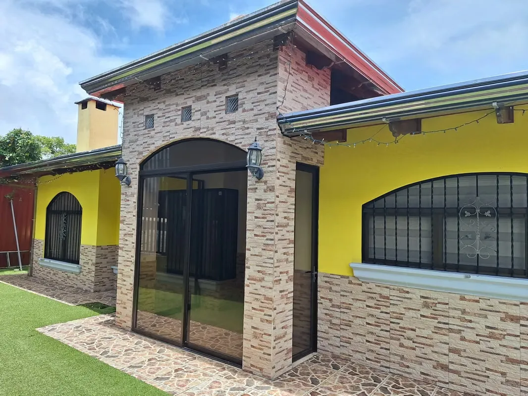 Casa de oportunidad de venta, Poas