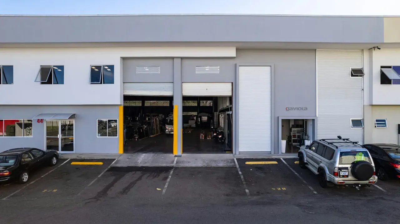 Alquiler de Oficina II Ofibodega Santa Rosa