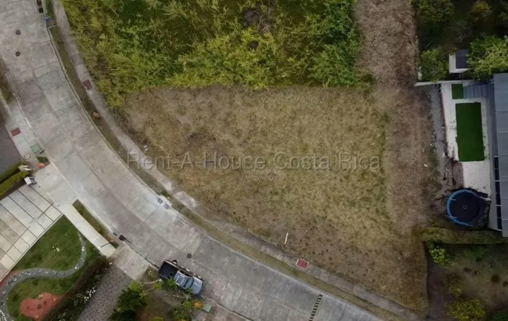 SOLD LOT IN TOMAS OF ZURQUI SAN ISIDRO OF HEREDIA