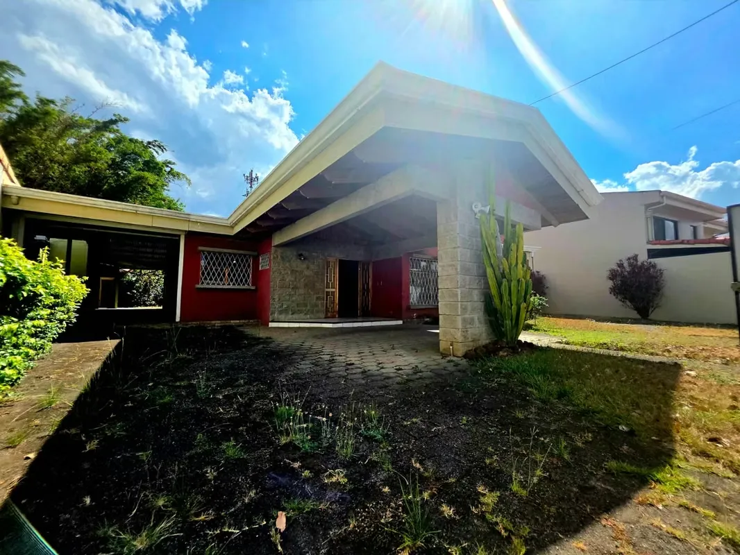VENTA DE CASA, USO DE SUELO MIXTO, SAN JOSÉ, GUACHIPELIN