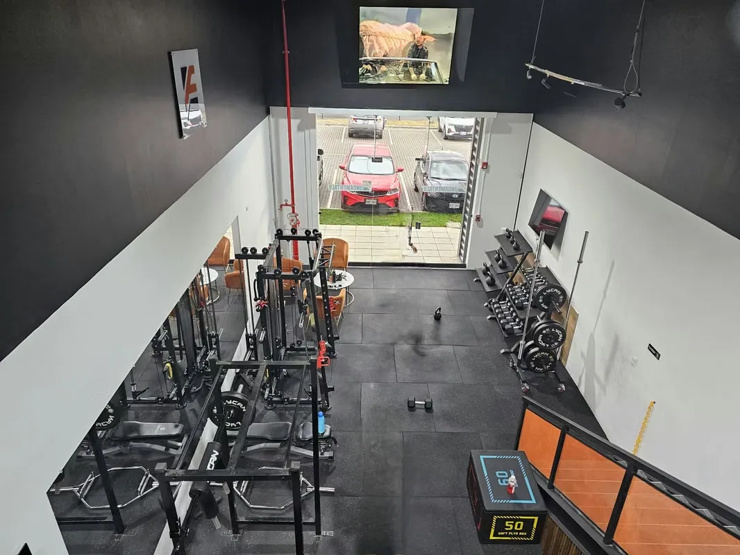 Venta de Local comercial con Aire Acondicionado central en Lindora, Santa ana