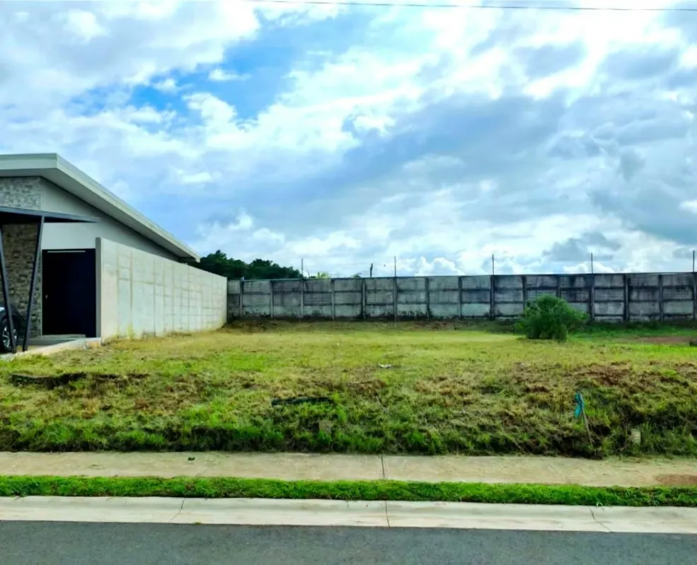 Venta de Lote en Condominio en Desamparados de Alajuela