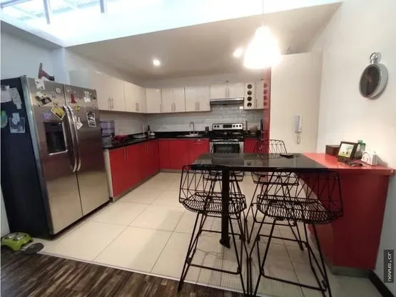 Se vende para inversión. Casa alquilada. Curridabat, Ciudad del Este