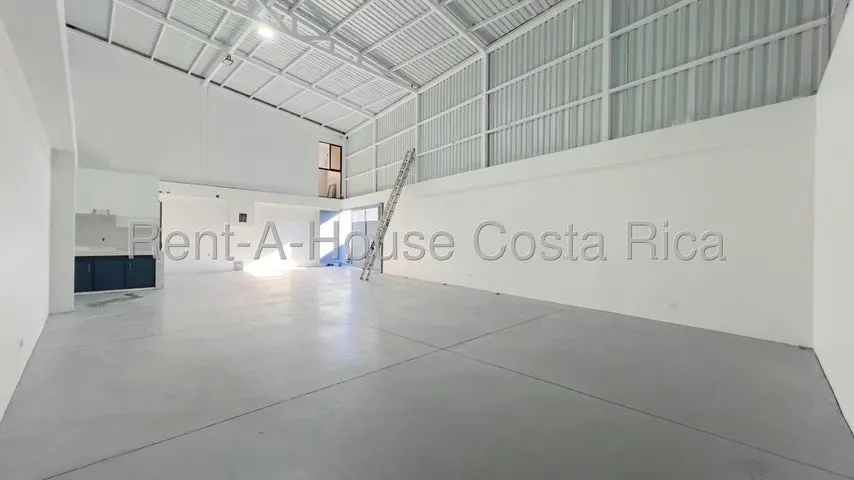 Alquiler de bodega en San Joaquín Flores Heredia