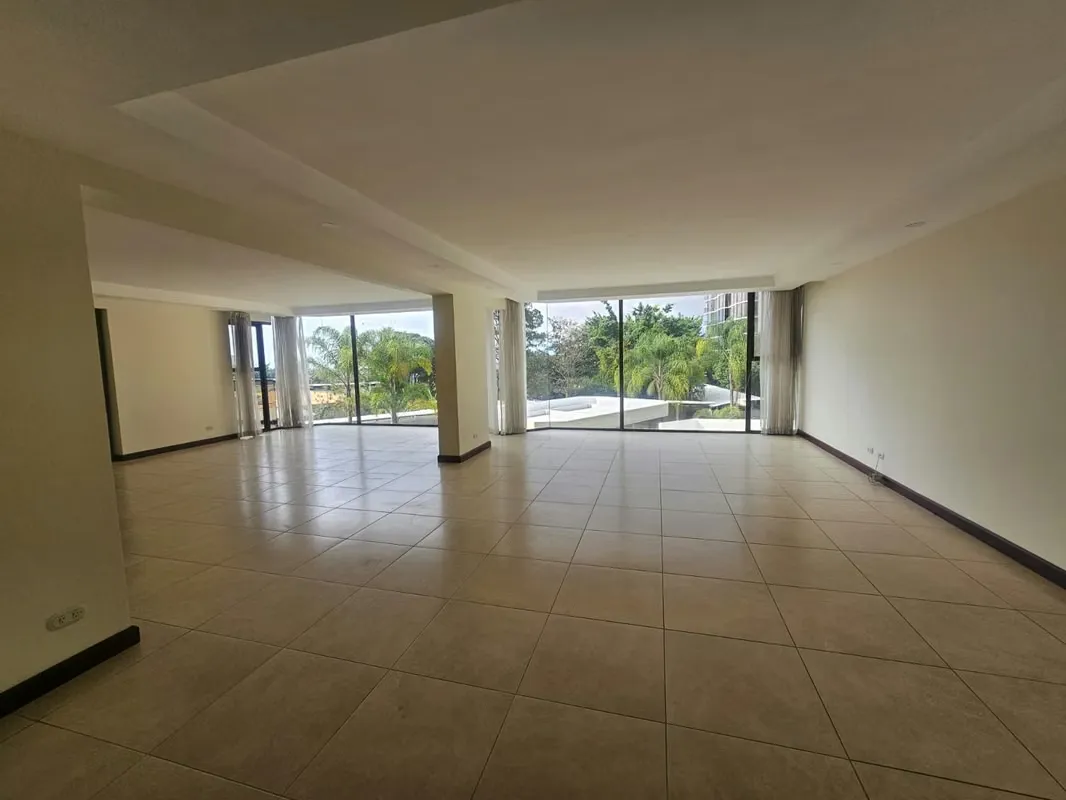Elegante Apartamento en Escazú - 330m2 (Código: RAPES-702)