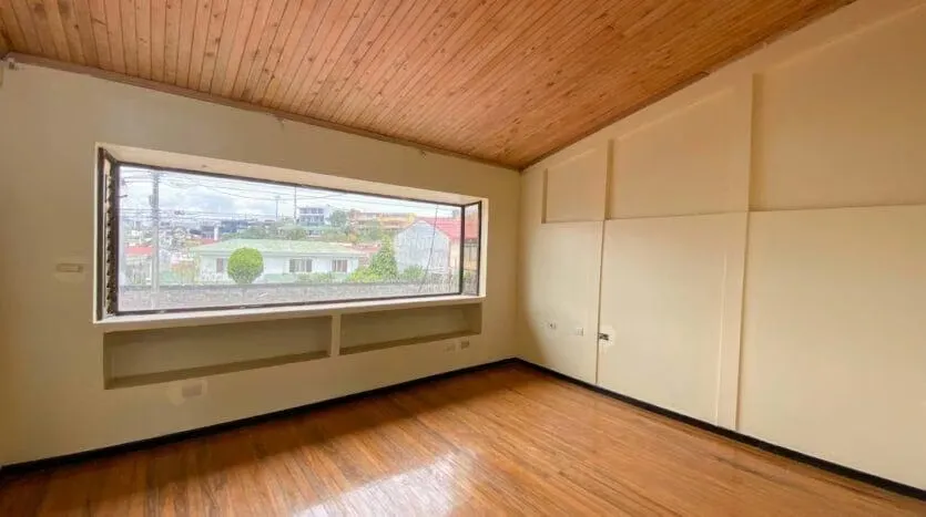 Venta Casa en San Pedro | 9 Habitaciones | Ideal Inversión o Residencia Estudiantil