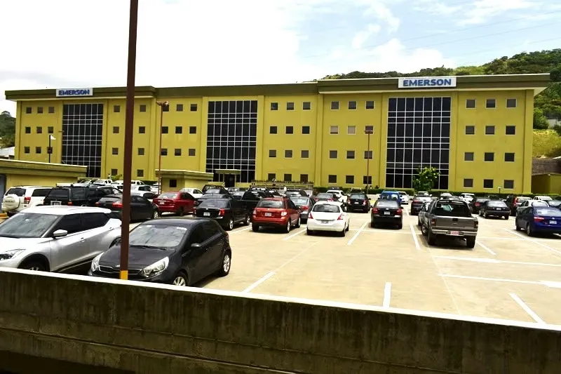 Complete apartment ideal for offices located in Oficentro in Guachipelín de Escazú.