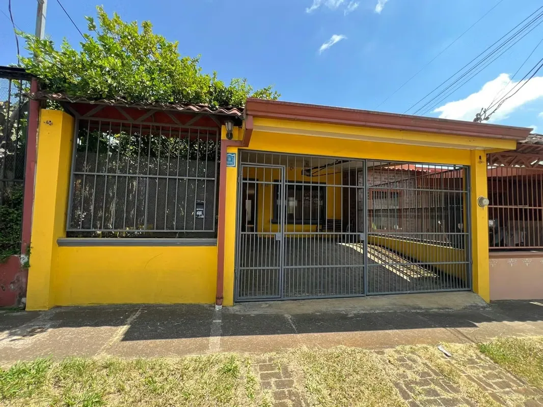 BEAUTIFUL HOUSE FOR SALE in Paraíso de Cartago