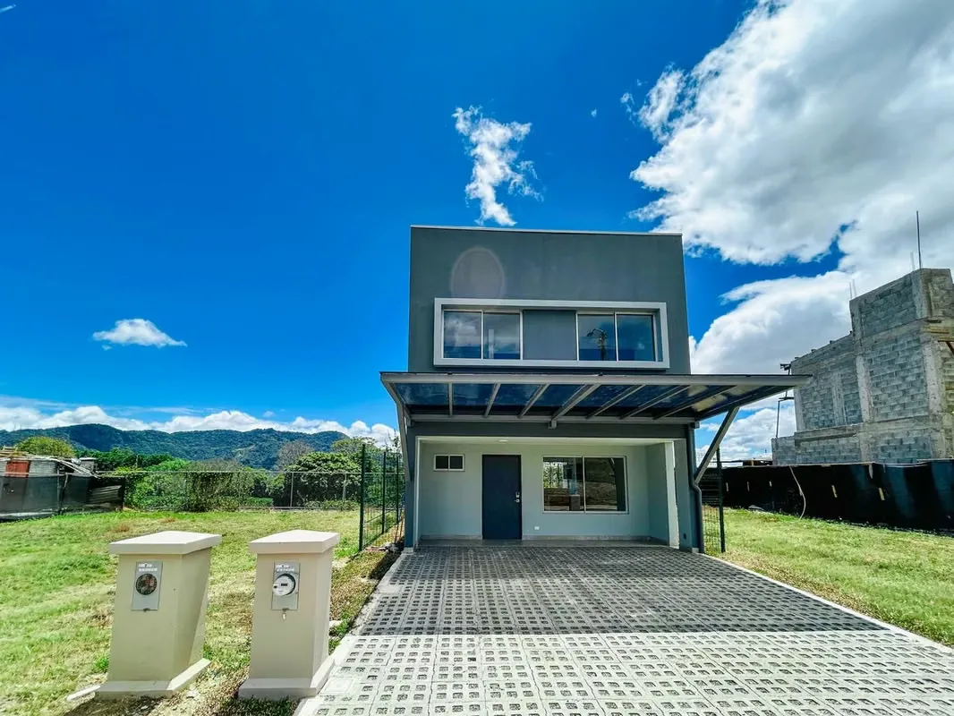 CASA INDEPENDIENTE EN VENTA PARA ESTRENAR EN CONDOMINIO TRES RIOS