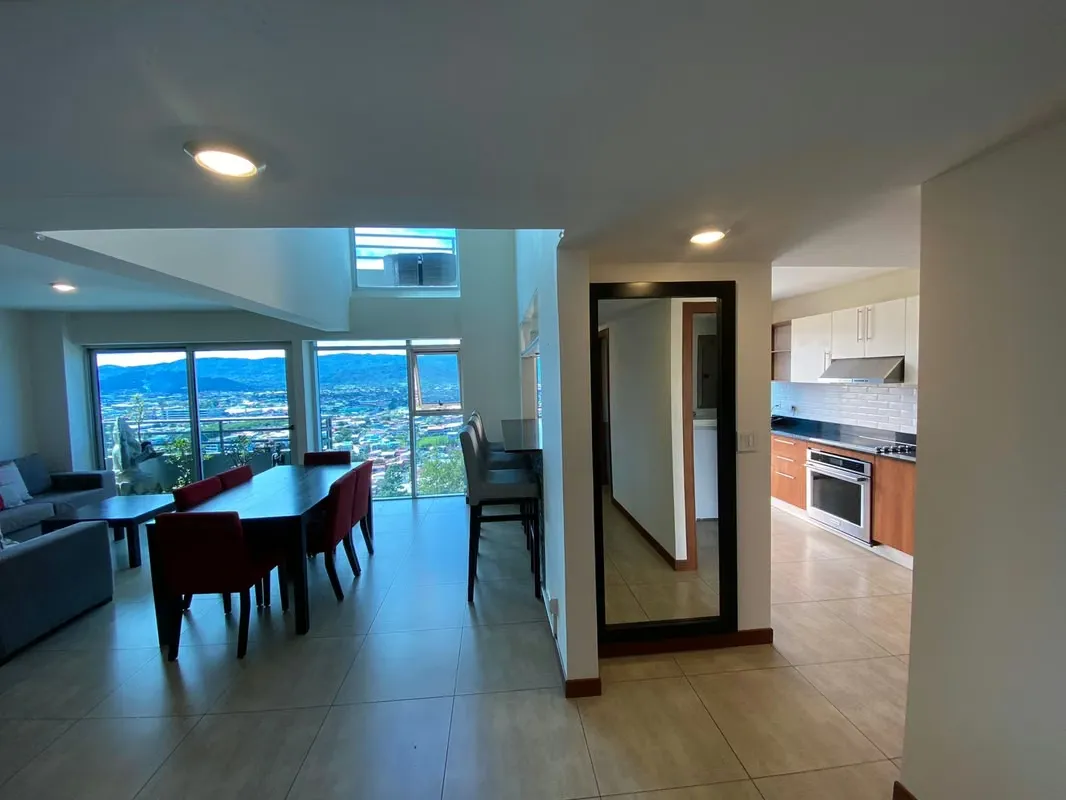 18th-floor apartment with excellent views, two stories, with the following layout:
