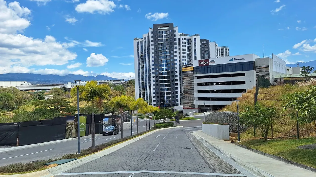 VENTA DE HERMOSO APARTAMENTO, CONDOMINIO NUCLEO, SABANA (DAV)