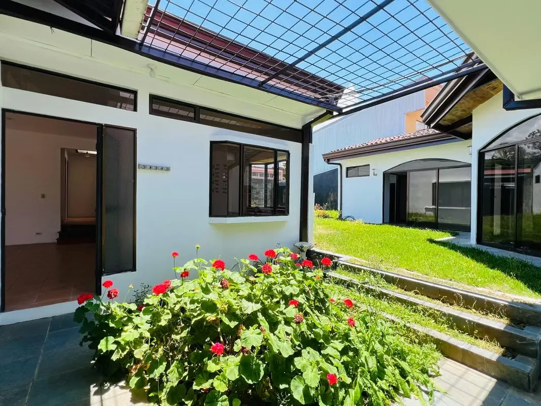Venta de Casa y Apartamento en Coronado
