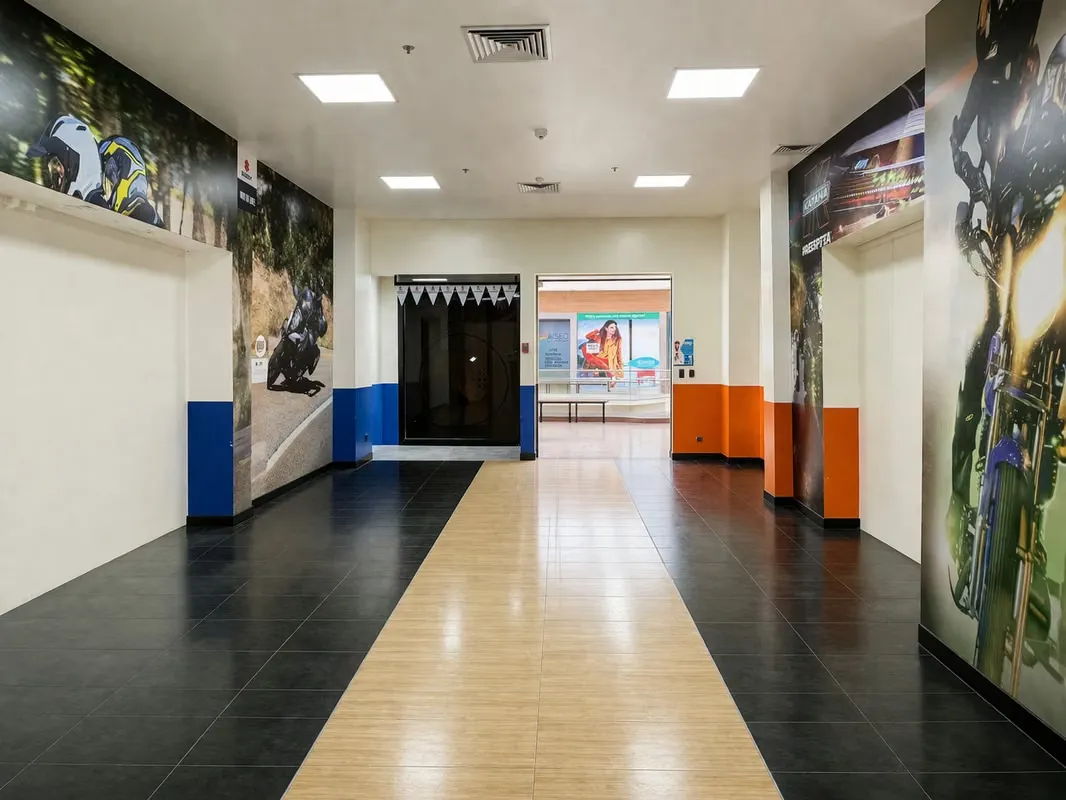 COMMERCIAL SPACE FOR RENT