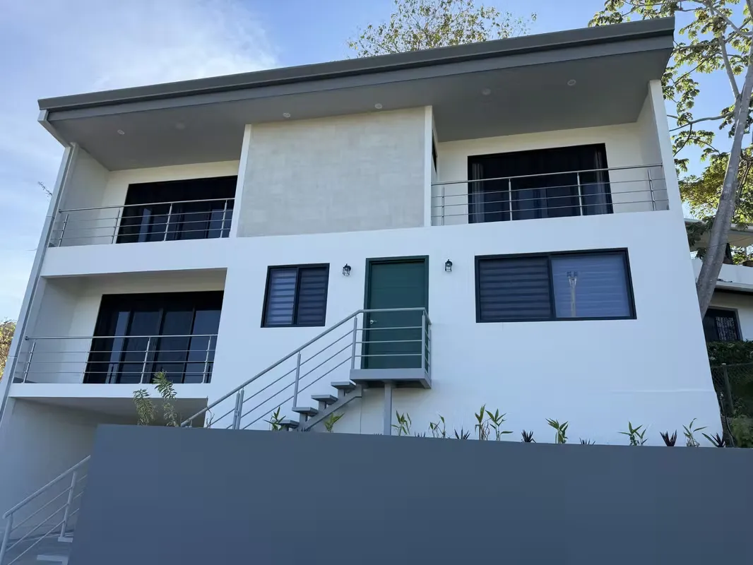 Hermosa casa totalmente nueva y amueblada, ubicada en Residencial Mediterráneo, Villas Nacazcolo, a tan solo 5 ...