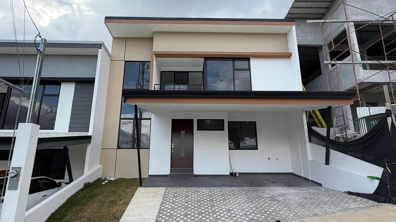 **Tres Ríos, Cartago | Near Anglo American School – Brand new, move-in ready**