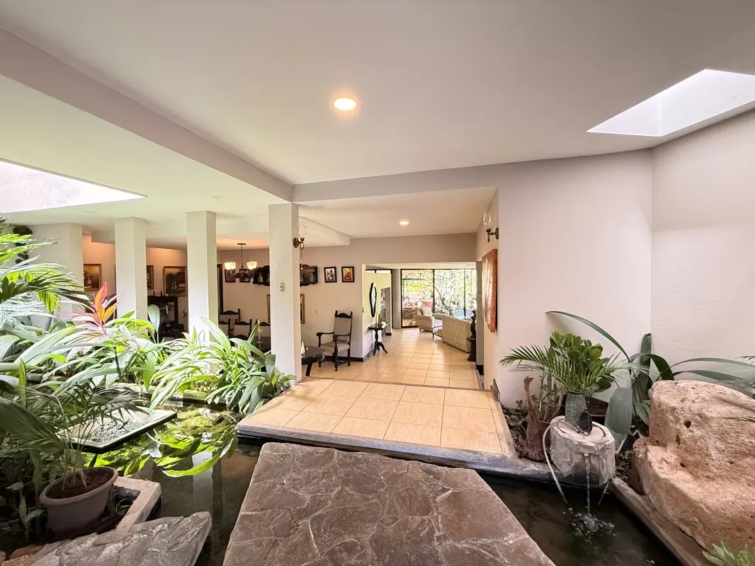 Casa de lujo en venta en Costa Rica con 2 apartamentos independientes