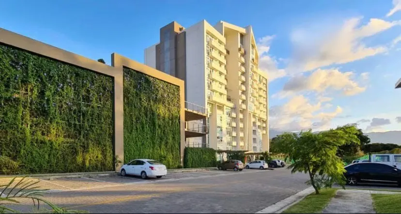 Apartamento Amueblado en Torres de Heredia – Confort y Ubicación