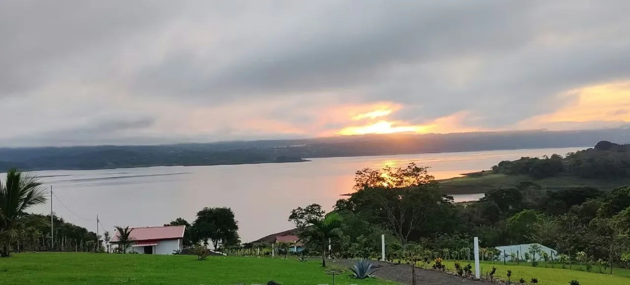Venta de Quinta con Hermosas e Impresionantes Vistas al lago Arenal y al Volcán.