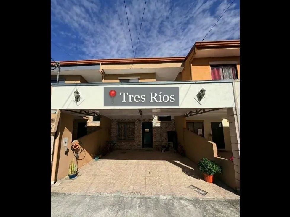 Discover this beautiful two-story residence located in the exclusive Condominium Vistas de Monserrat, in Concepción de La ...
