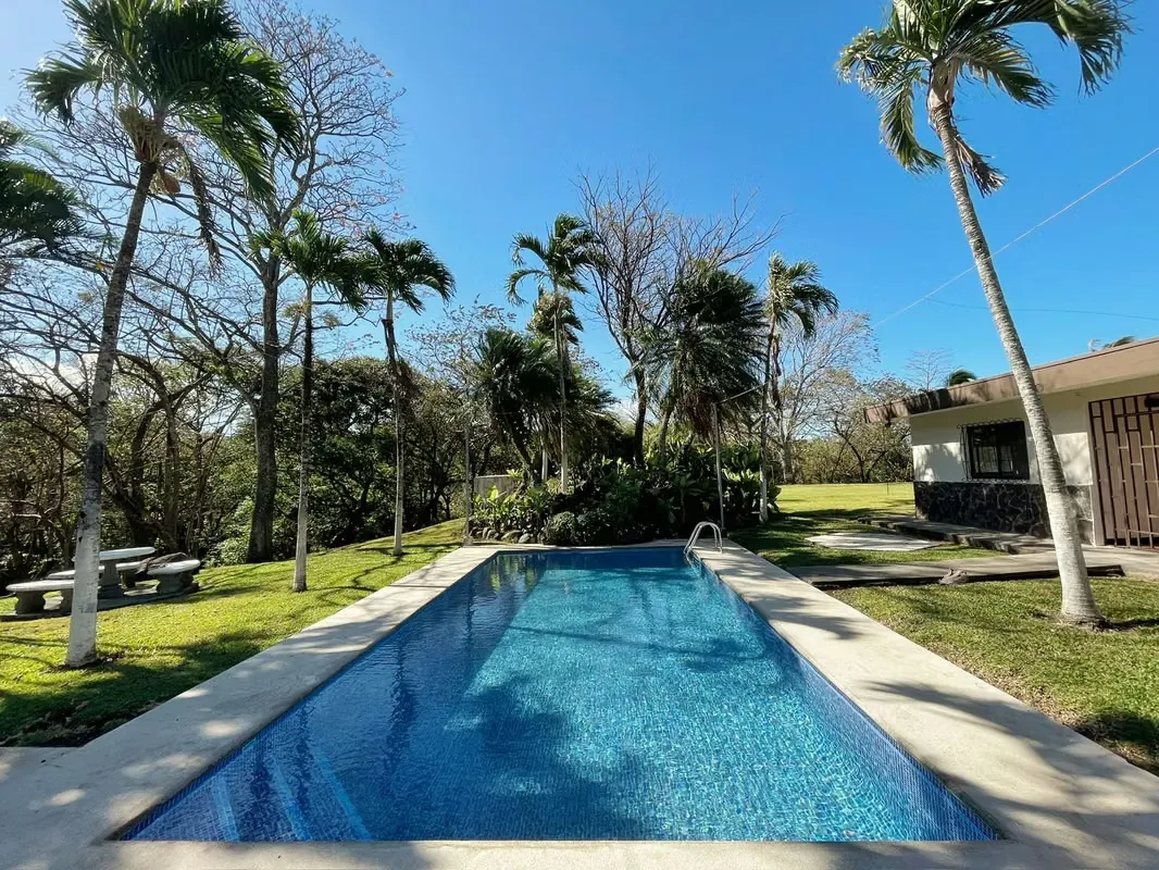 Spectacular recently renovated estate located in Ciruelas, Alajuela, just 15 minutes from Juan Santamaría International Airport. A unique ...