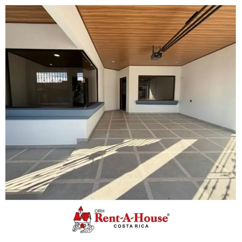 Casa en San Francisco de Heredia | Remodelada | 2 Habitaciones | 144 m² | $194,000