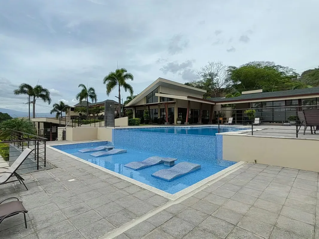 Alquiler de casa en condominio Altavista, Ciudad Colón