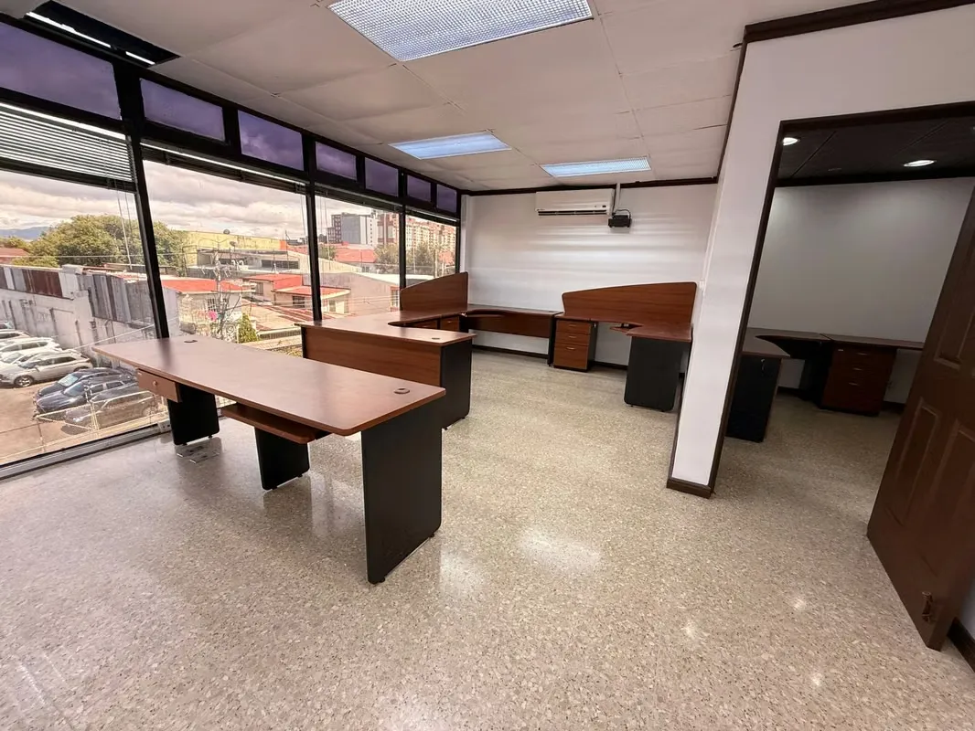 Perfect office for RENT in a great location in Paseo Colón