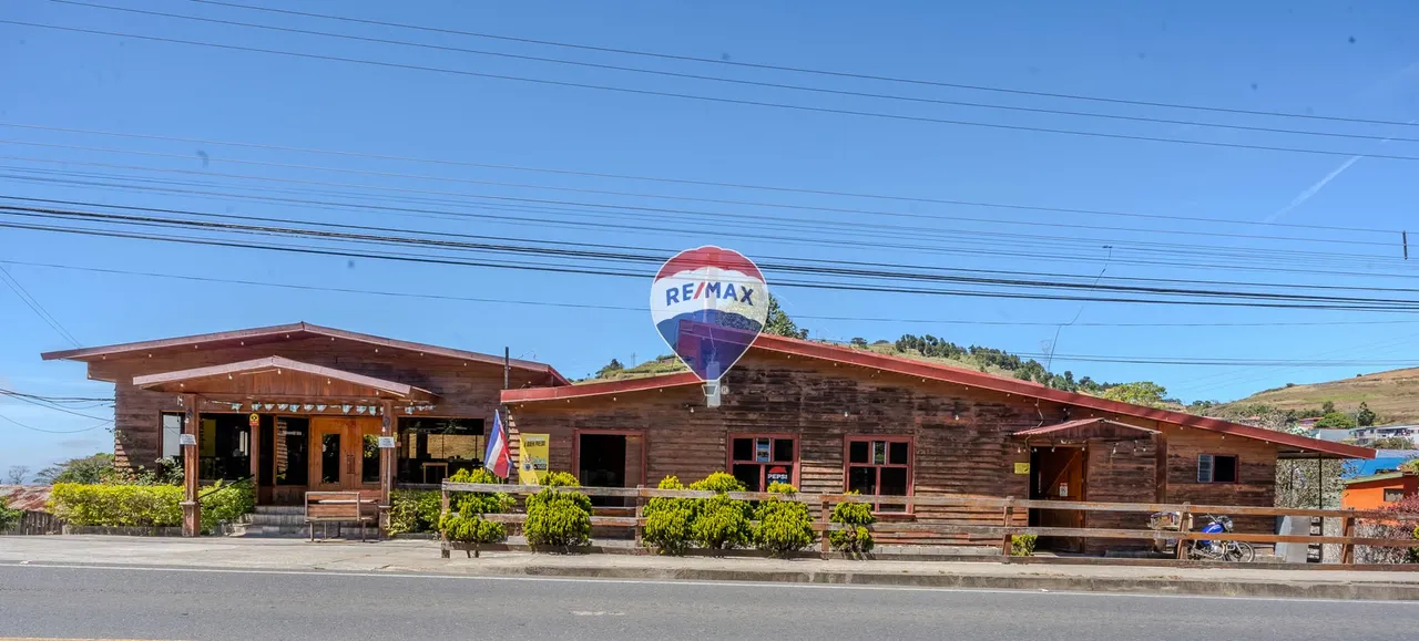 Commercial Investment: Profitable Restaurant for Sale in Zarcero