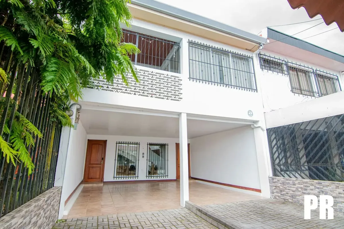Located in one of the most strategic and high-demand areas of San Pedro, this two-story property consists of three fully independent ...