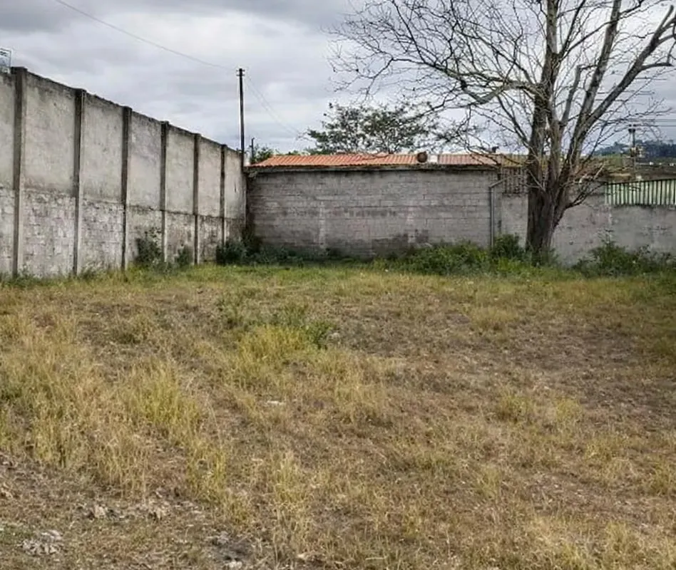 Se vende lote en calle sin salida en Atenas