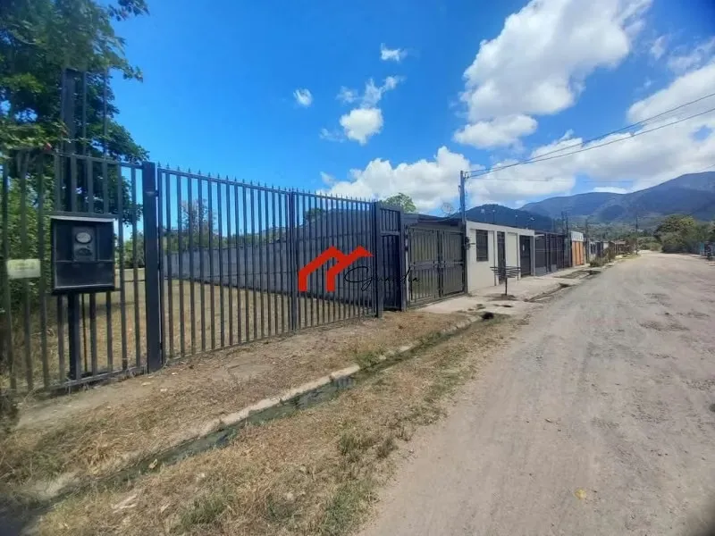 #1034 Country House for Sale in Ajenjal, Paraíso, Cartago.