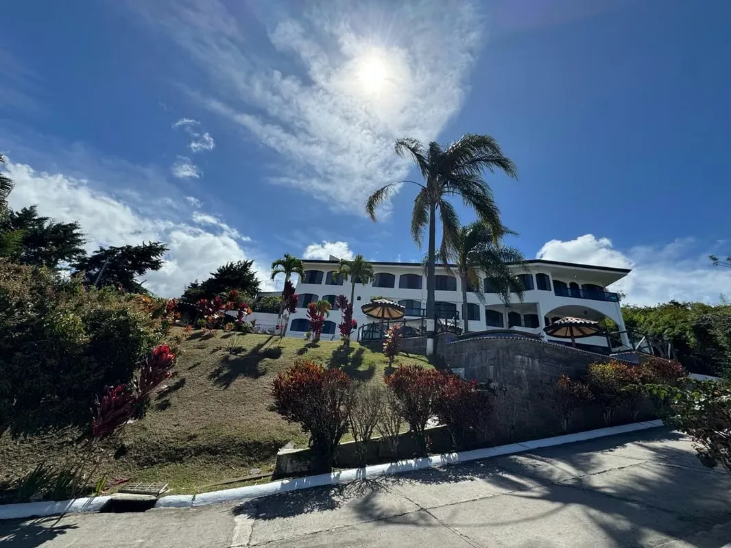 Alquiler de apartamento en San Antonio de Escazú con vista panorámica 5982