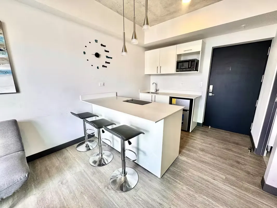VENTA DE APARTAMENTO AMUEBLADO DE 1 HABITACIÓN EN SABANA CON PARQUEO