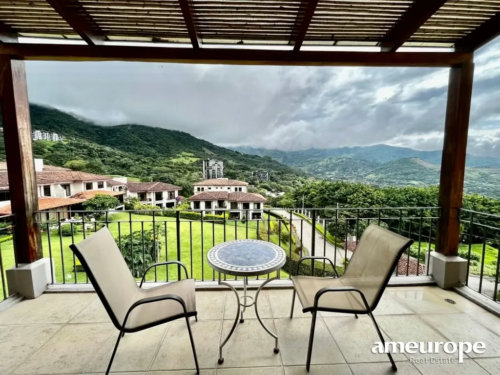 ALTO LAS PALOMAS-SANTA ANA! AMPLIO Y ELEGANTE APARTAMENTO CON VISTAS PANORAMICAS!