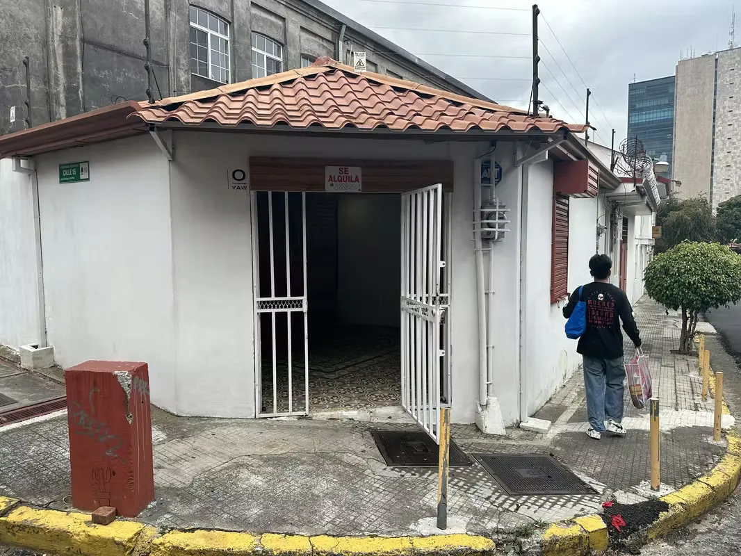 Ubicá tu marca en una de las zonas más culturales y exclusivas de San José. Este local esquinero combina el encanto histórico ...