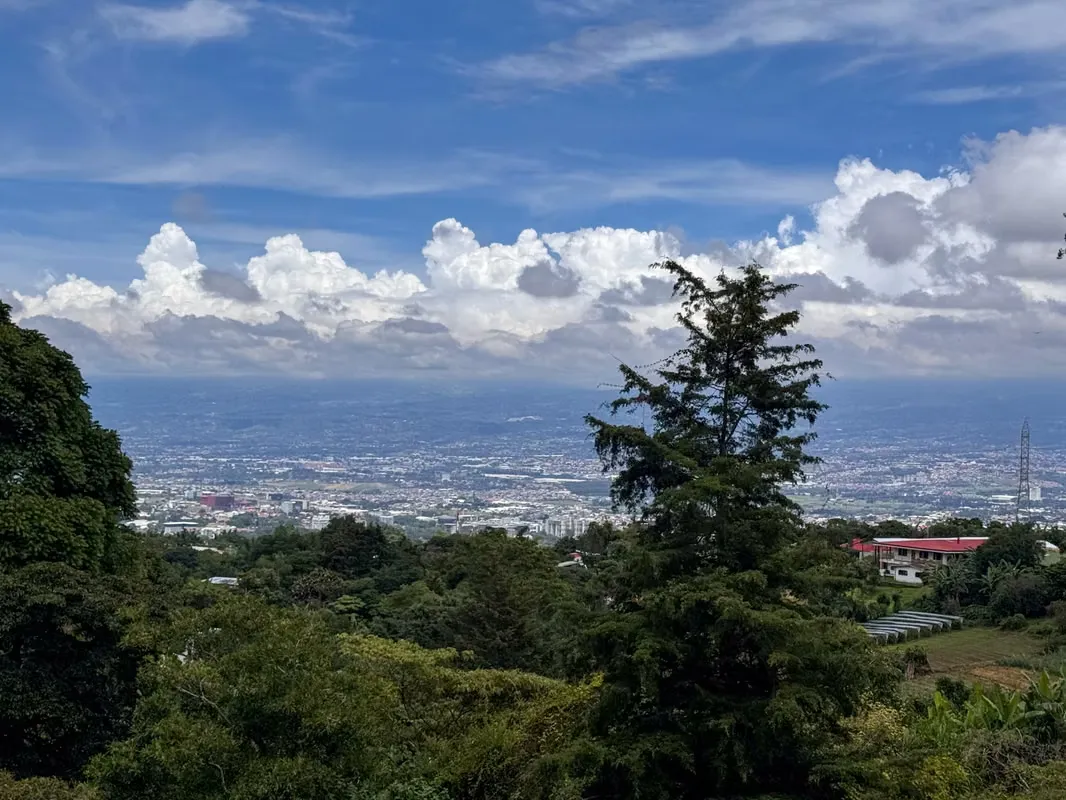 Venta de lote en San Antonio de Escazú con vista espectacular 4546