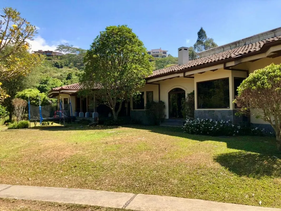 Venta Casa de Lujo en condominio El Gregal