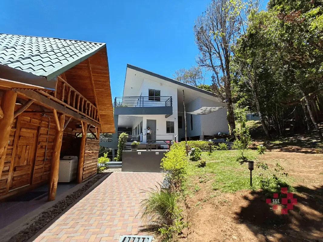 Casa y cabaña en venta, Jardín de Dota.