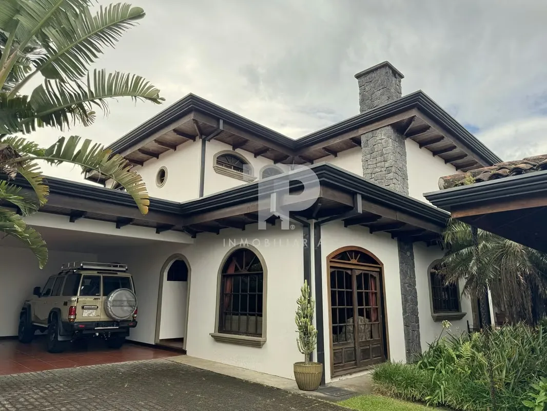 SE VENDE AMPLIA CASA SAN JOSE DE LA MONTAÑA BARVA HEREDIA SCG36