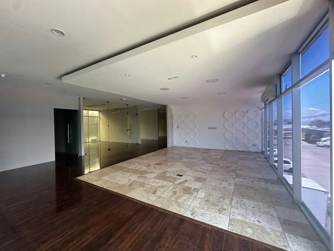 Office for Rent: 250 sq m, Barreal de Heredia Office Warehouse.
