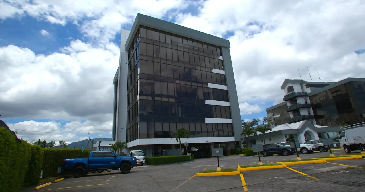 Oficina en Oficentro La Virgen II – PAVAS - 80 m² con ubicación estratégica y lista para operar