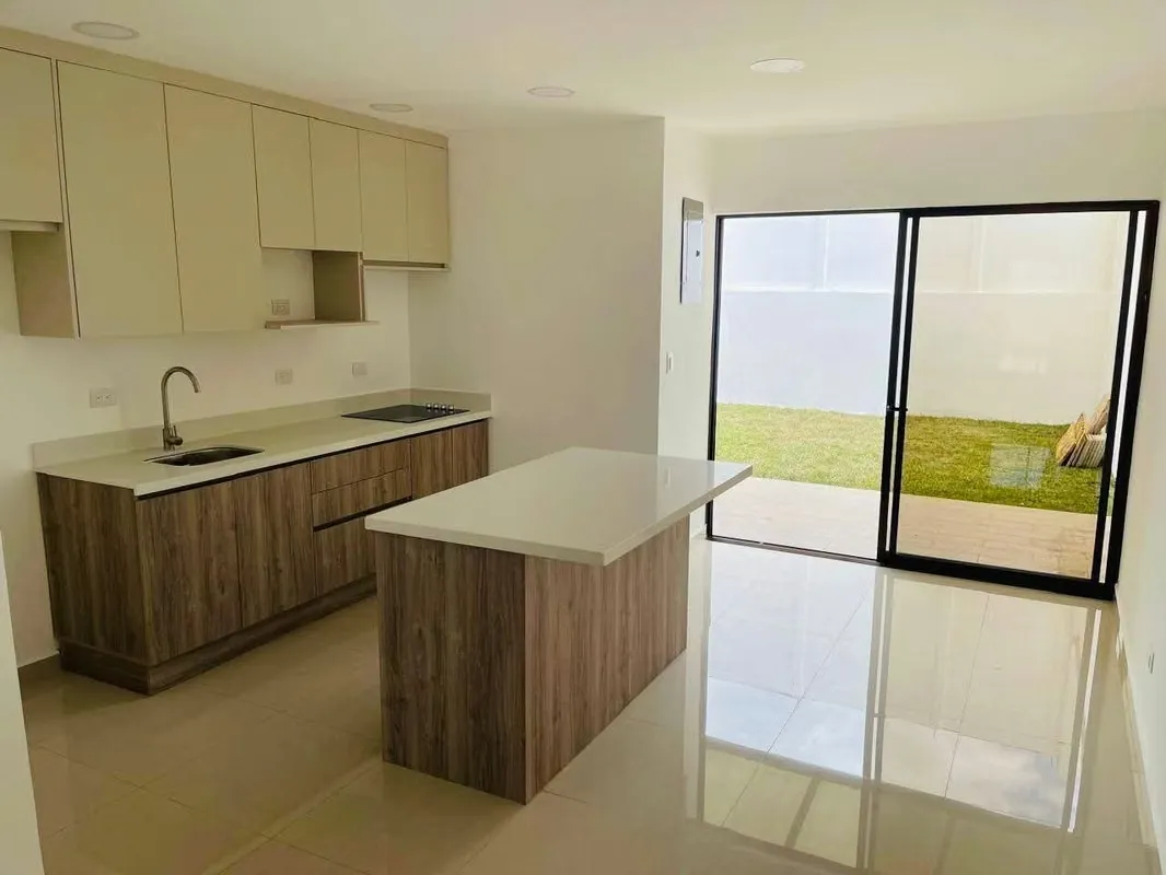 Casa nueva en condominio con amplias amenidades en San Rafael de Alajuela