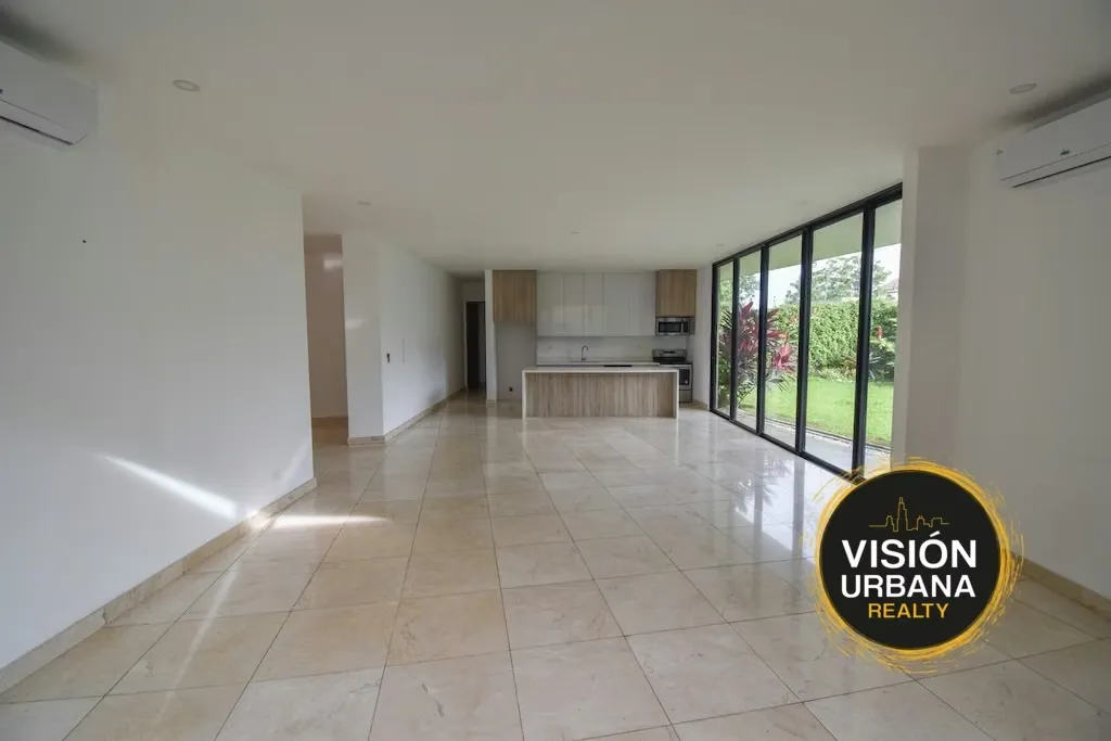 Casa en Venta – Condominio Valle del Sol