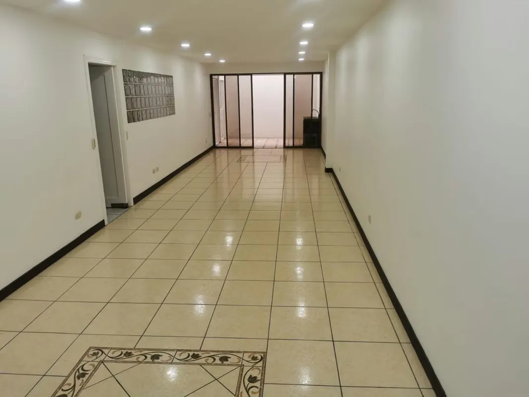 Amplia casa en Residencial, en San Pedro! P508