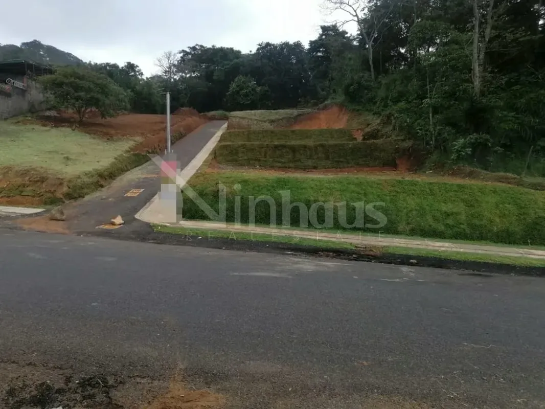 En venta Lote con uso de suelo mixto en San Juan de Dios Desamparados P.P